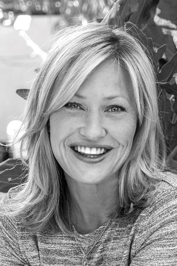 Joey Lauren Adams.jpg