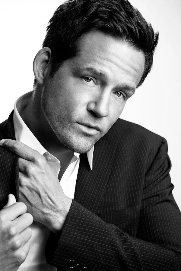 Josh Hopkins.jpg