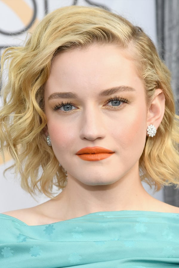 Julia Garner.jpg