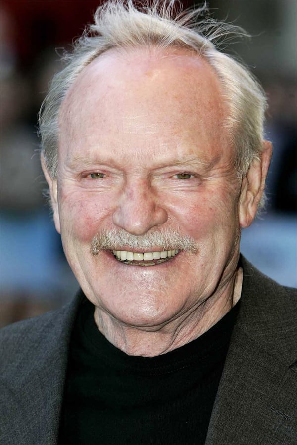 Julian Glover.jpg