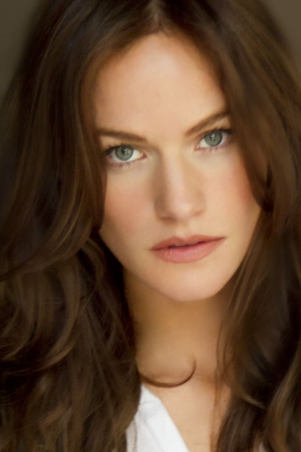 Kelly Overton.jpg