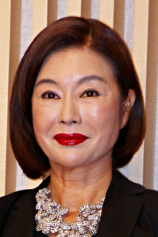 Kim Chung.jpg