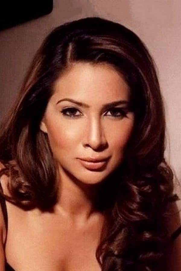 Kim Sharma.jpg