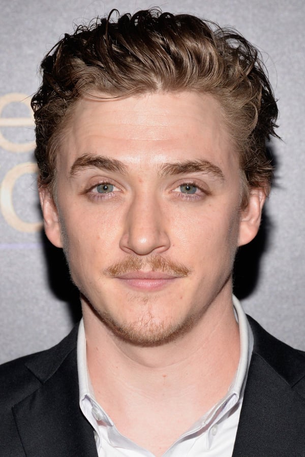 Kyle Gallner.jpg