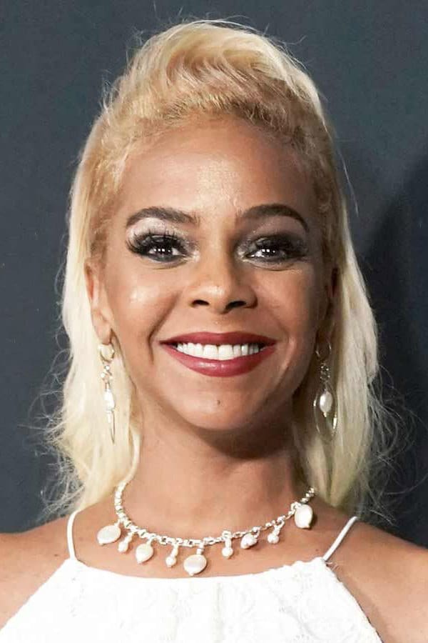 Lark Voorhies.jpg