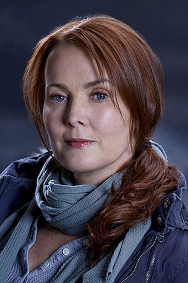 Laura Innes.jpg