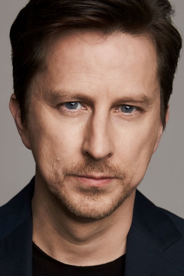 Lee Ingleby.jpg