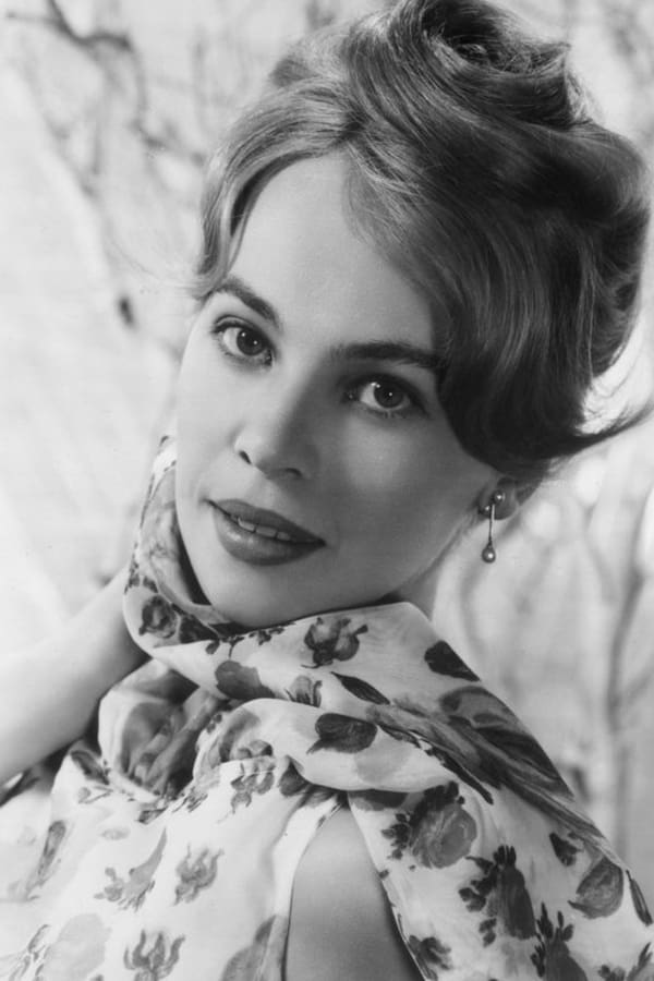 Leslie Caron.jpg