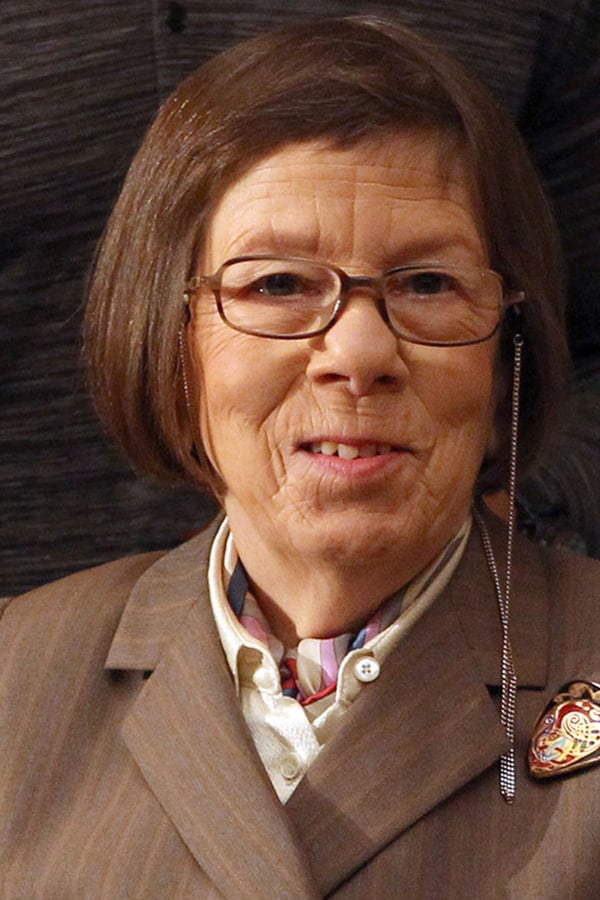 Linda Hunt.jpg