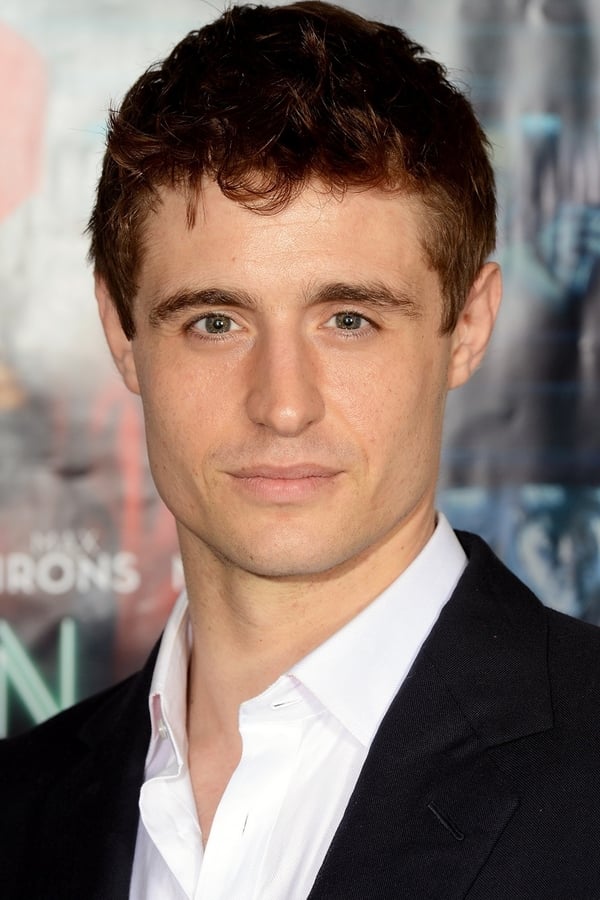 Max Irons.jpg