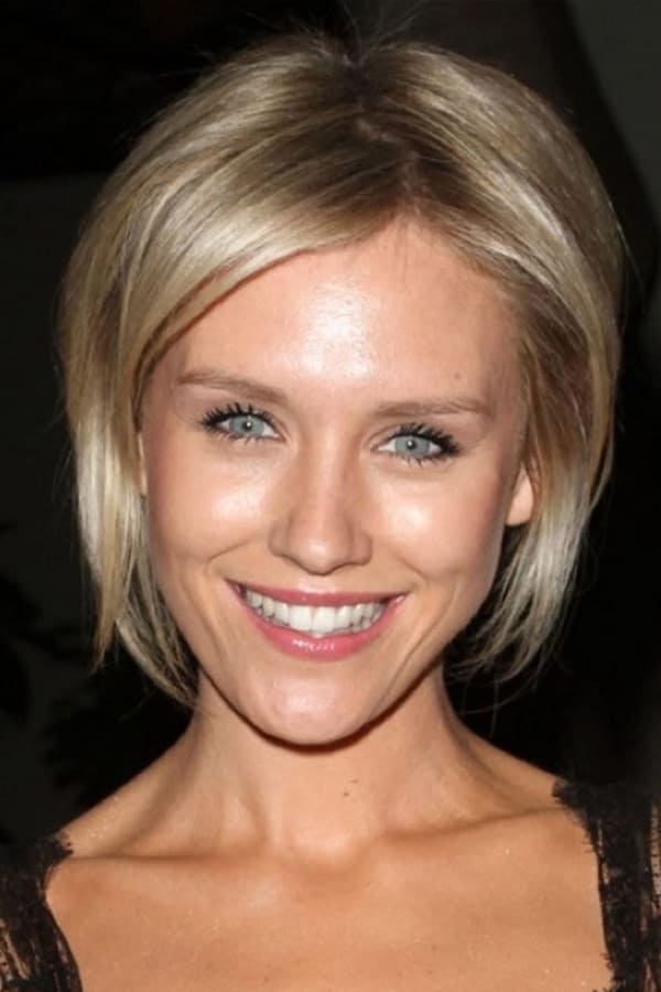 Nicky Whelan.jpg