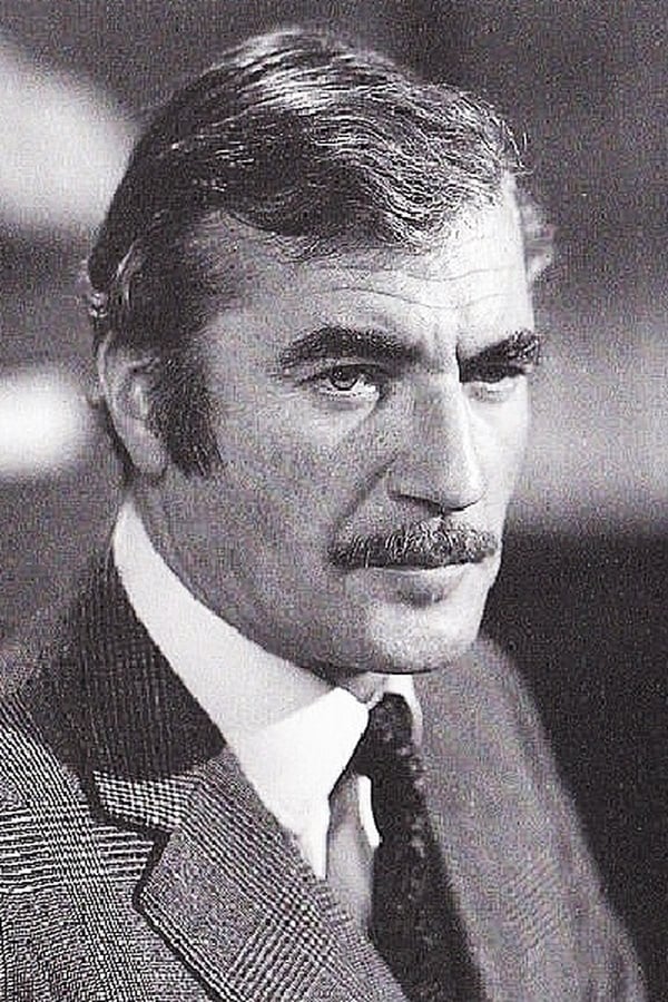 Nigel Davenport.jpg