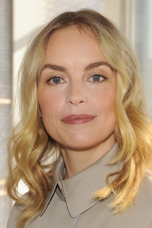 Nina Hoss.jpg