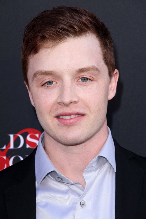 Noel Fisher.jpg