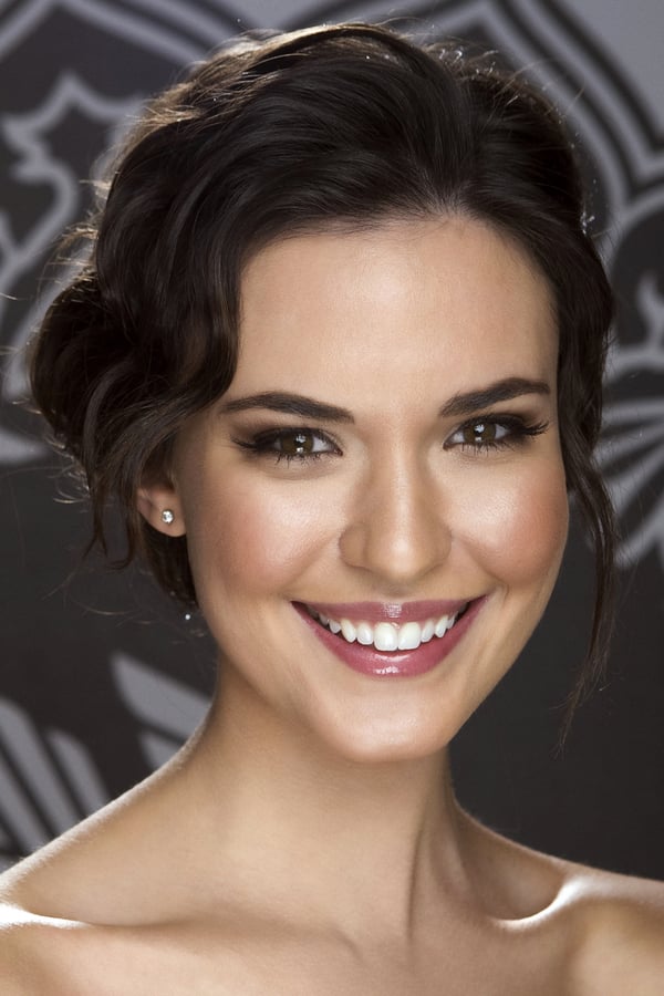 Odette Annable.jpg