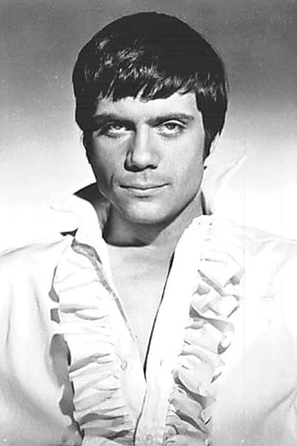 Oliver Reed.jpg