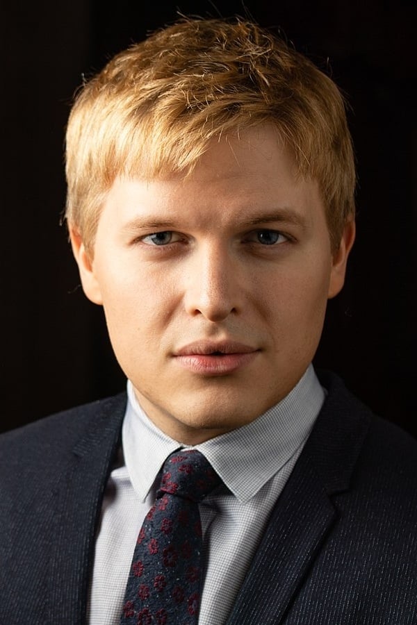 Ronan Farrow.jpg