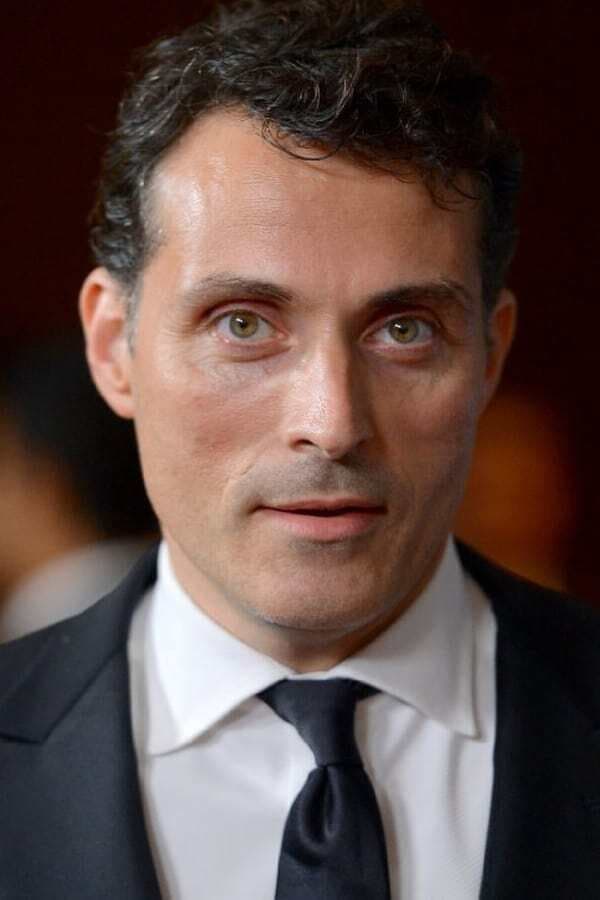 Rufus Sewell.jpg