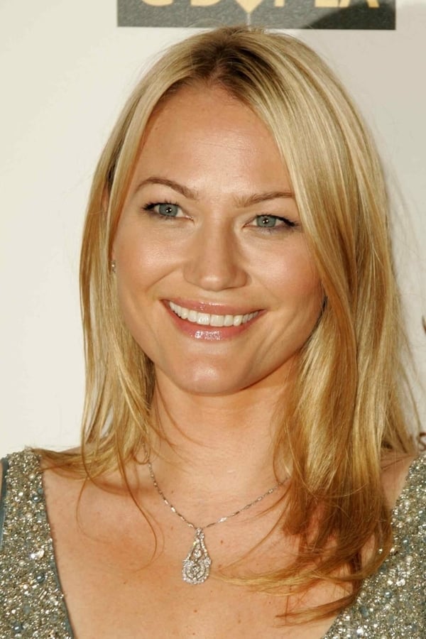 Sarah Wynter.jpg