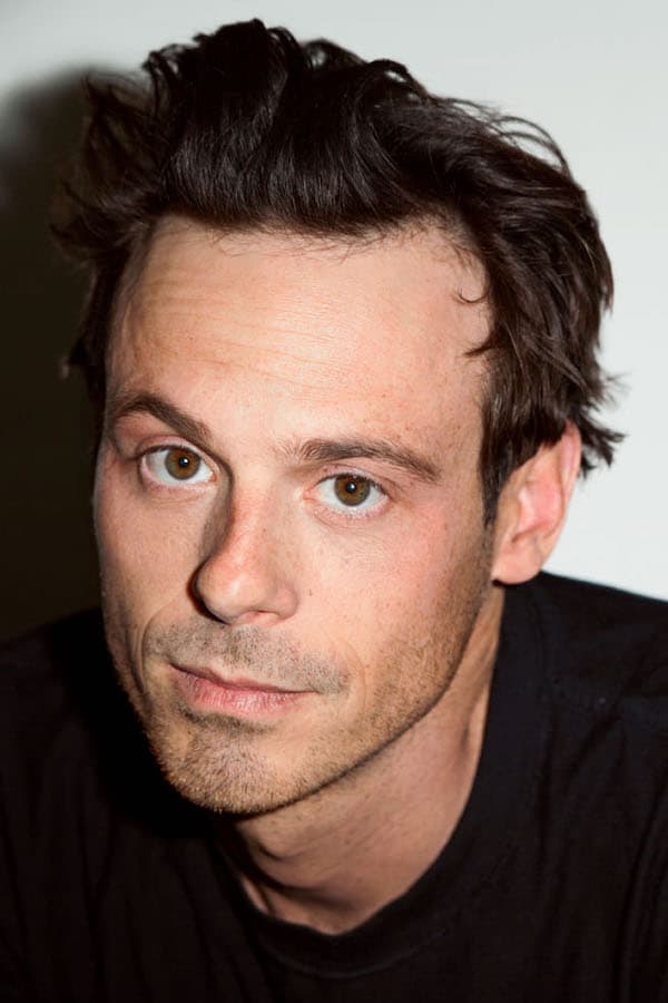 Scoot McNairy.jpg