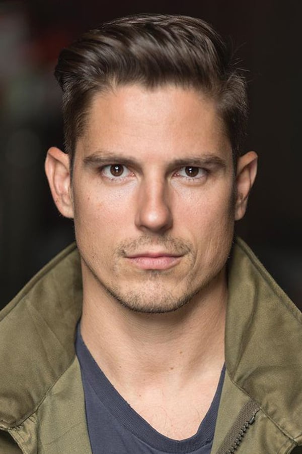 Sean Faris.jpg