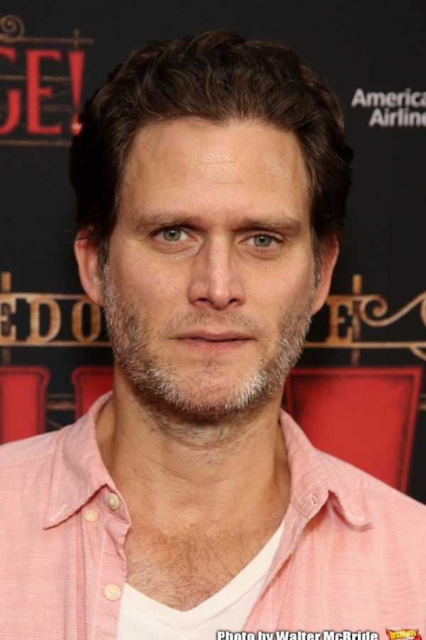 Steven Pasquale.jpg