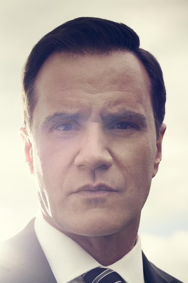 Tim DeKay.jpg