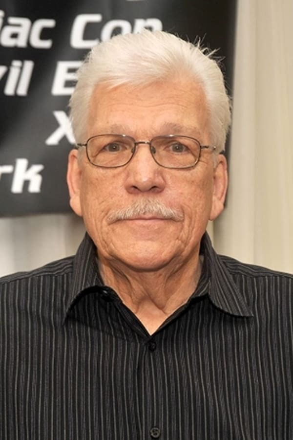 Tom Atkins.jpg