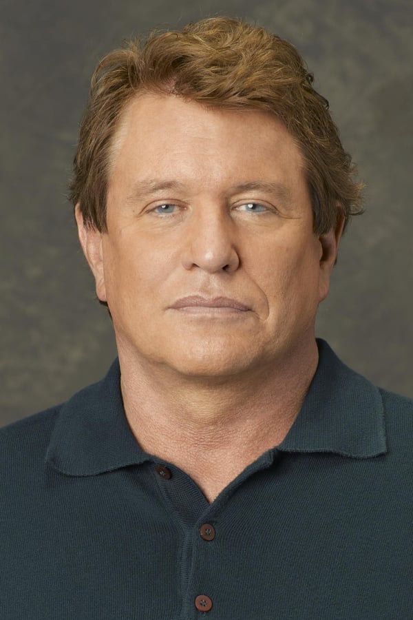 Tom Berenger.jpg