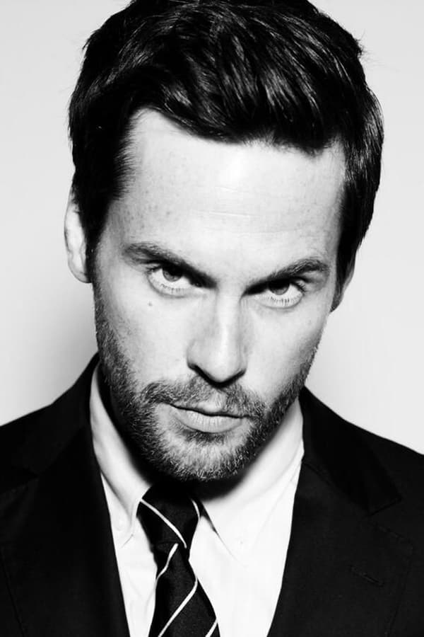 Tom Riley.jpg