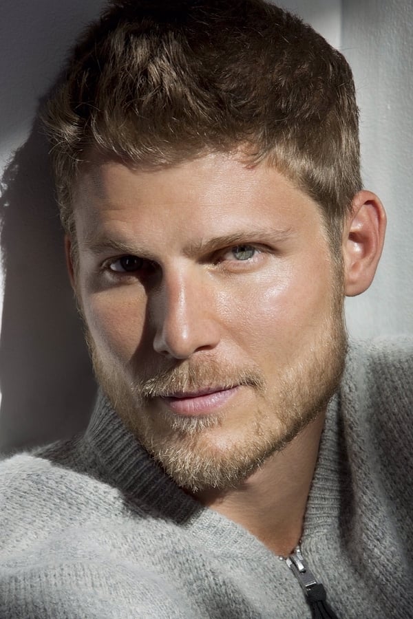 Travis Van Winkle.jpg