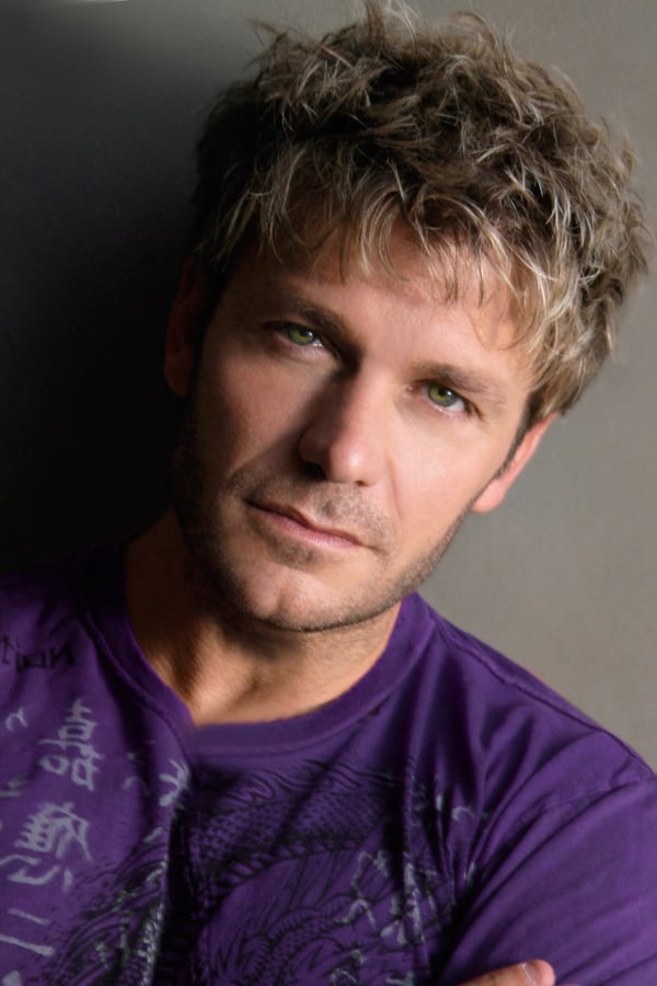 Vic Mignogna.jpg