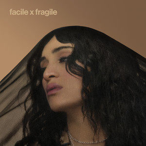 Camelia Jordana2021《facile x fragile》专辑封面图片.jpg