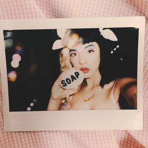 Melanie Martinez2015《Soap》专辑封面图片.jpg